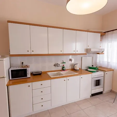 Mama's House Luxury Apartment Flogita