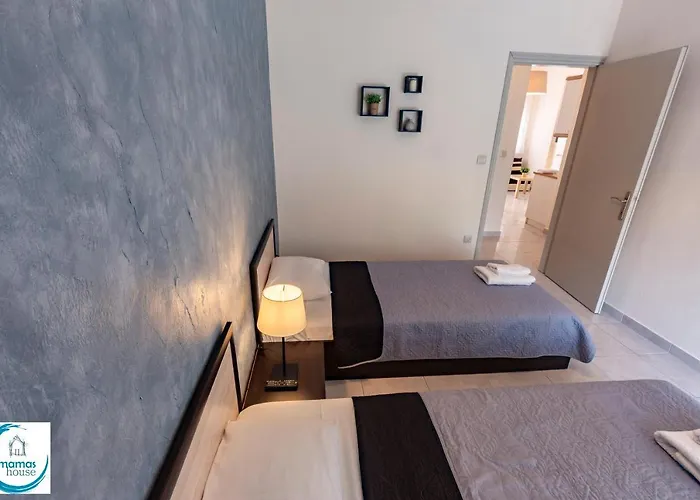 Apartment Mama's House Luxury Flogita