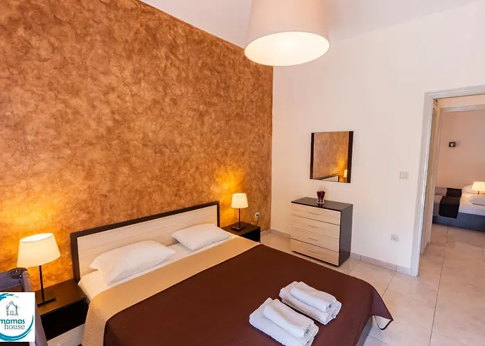 Mama's House Luxury Appartement Flogita